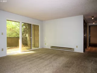 Photo #6: 21048858 Listing
