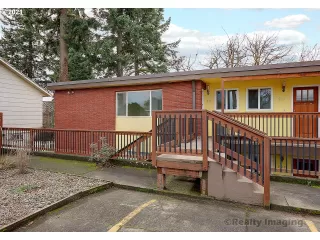 More Details about MLS # 21048944 : 911 NE 68TH AVE