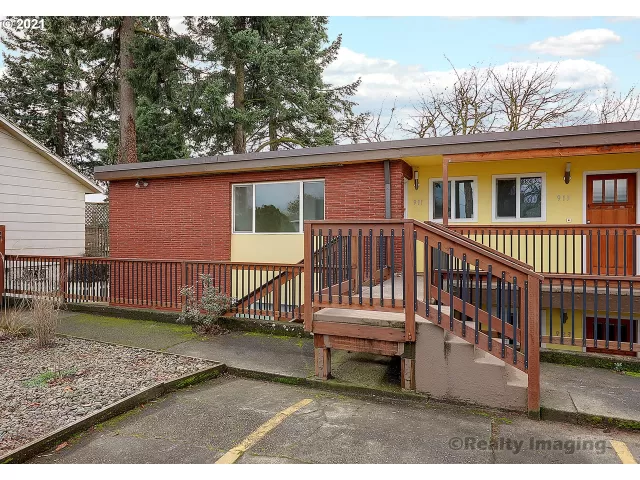 MLS: 21048944 Condo For Sale
