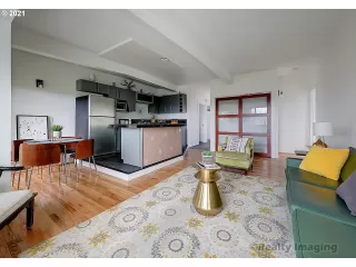 Photo #3: 21048944 Listing