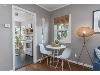 Photo #3: 21049167 Listing