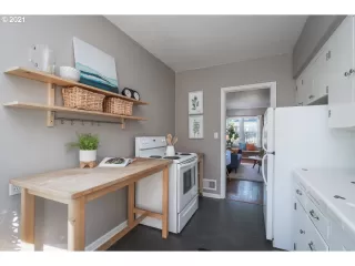 Photo #6: 21049167 Listing