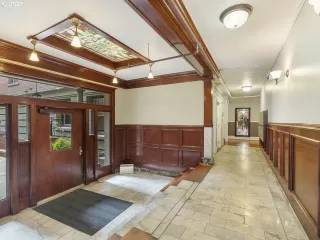 Photo #1: 21049852 Listing