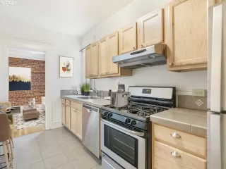 Photo #3: 21049852 Listing