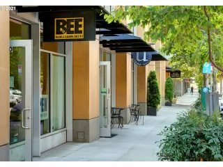 Photo #2: 21050109 Listing