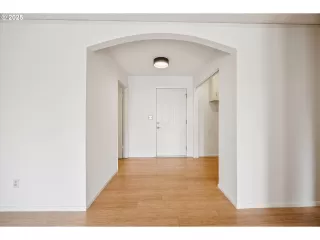 Photo #3: 210502503 Listing 