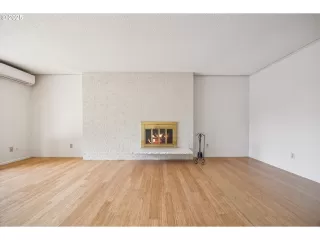 Photo #5: 210502503 Listing 