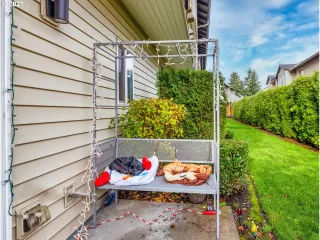 Photo #6: 21050885 Listing