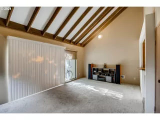 Photo #3: 21050928 Listing