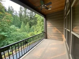 Photo #3: 21051100 Listing