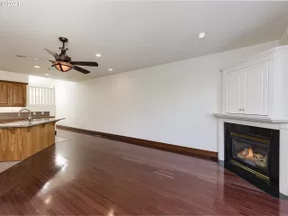 Photo #6: 21051121 Listing 