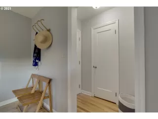 Photo #4: 21051577 Listing 