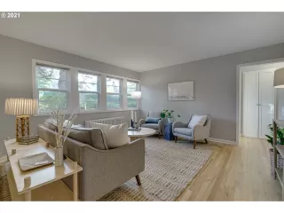 Photo #5: 21051577 Listing 