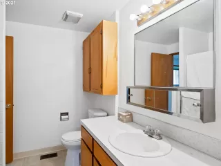 Photo #2: 21051589 Listing 