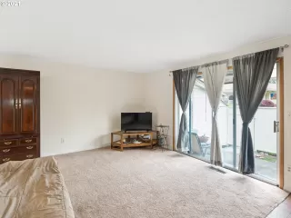 Photo #5: 21051589 Listing 