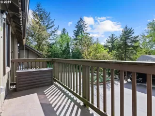 Photo #2: 21052647 Listing