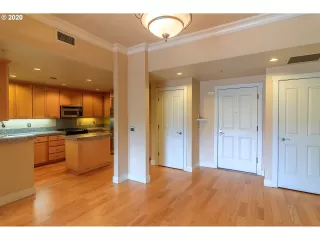 Photo #6: 21052855 Listing 