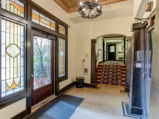 Photo #3: 21053024 Listing