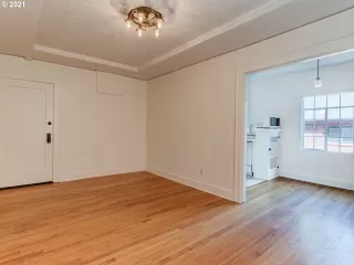 Photo #5: 21053024 Listing