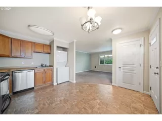 Photo #3: 21053654 Listing