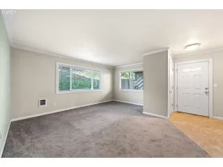 Photo #6: 21053654 Listing