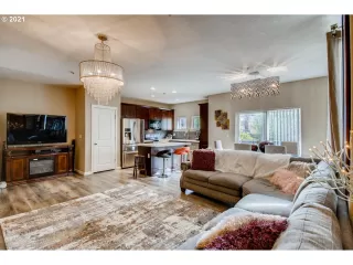 Photo #5: 21053680 Listing 