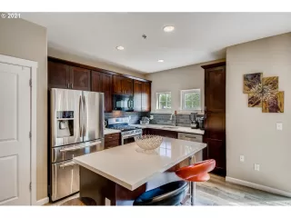 Photo #6: 21053680 Listing 