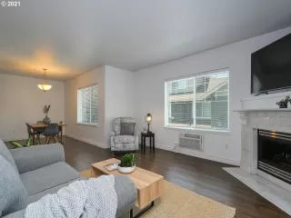 Photo #3: 21053743 Listing