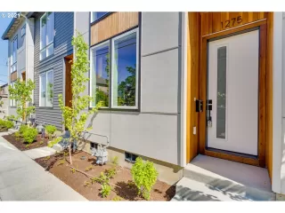 Photo #2: 21054427 Listing 