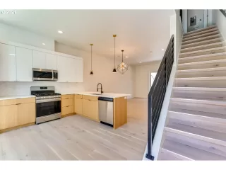 Photo #3: 21054427 Listing 