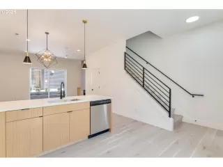 Photo #6: 21054427 Listing 