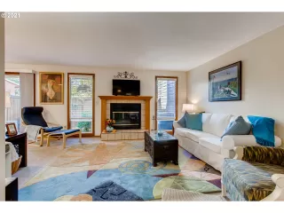 Photo #3: 21054475 Listing