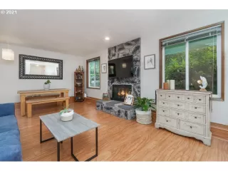 Photo #5: 21054574 Listing