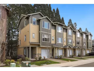Photo #2: 21055459 Listing 
