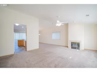 Photo #3: 21055721 Listing