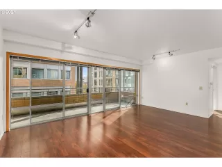 Photo #3: 21056374 Listing