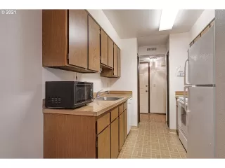 Photo #2: 21056558 Listing
