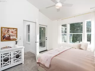 Photo #4: 21056930 Listing