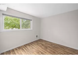 Photo #5: 21057619 Listing 