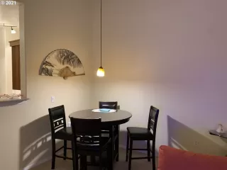 Photo #6: 21057695 Listing