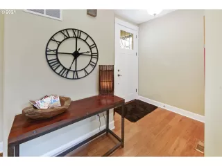 Photo #2: 21057754 Listing