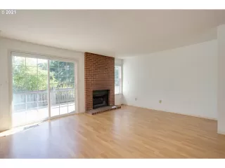 Photo #4: 21058060 Listing