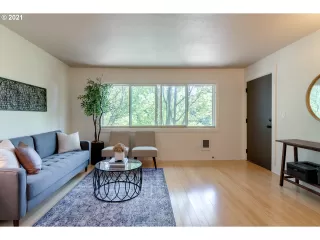 Photo #1: 21058120 Listing