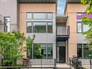 Photo #5: 21058450 Listing