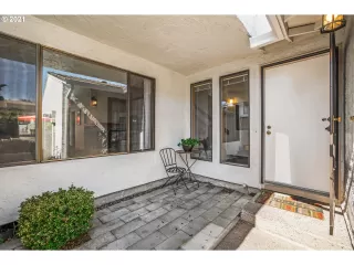 Photo #3: 21058502 Listing