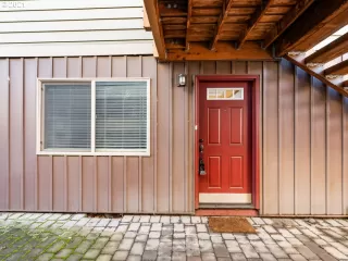 Photo #2: 21058549 Listing