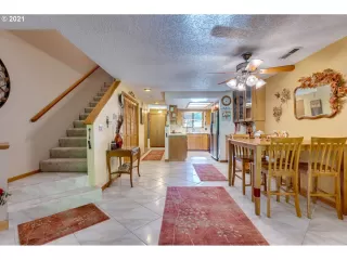 Photo #2: 21058663 Listing