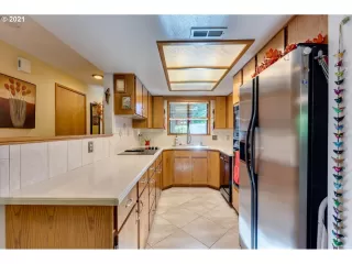 Photo #4: 21058663 Listing