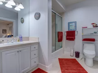 Photo #4: 21059915 Listing