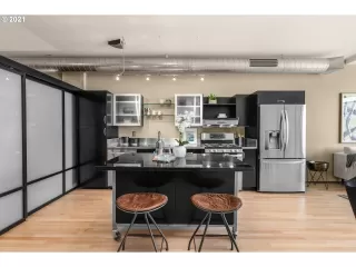 Photo #6: 21060253 Listing 